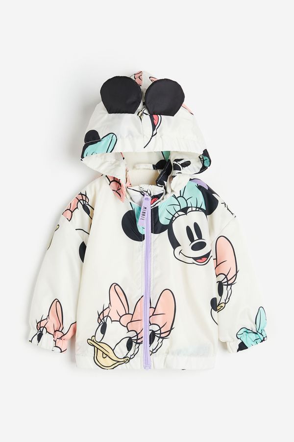 Chaqueta con capucha