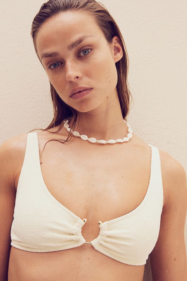 Top de bikini con relleno