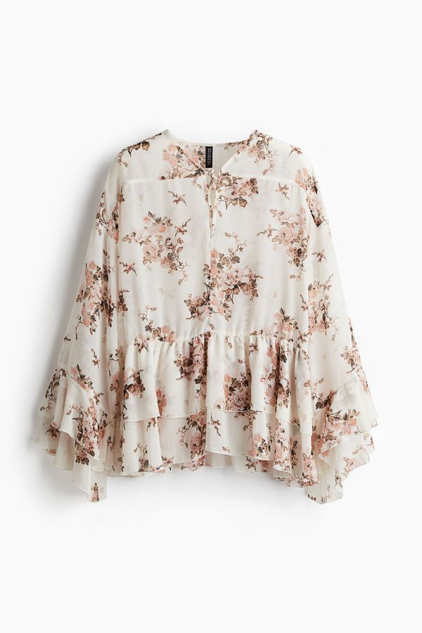 Blusa de chifón con volantes