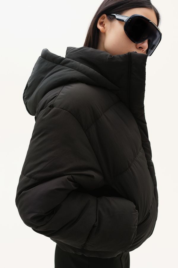 Chaqueta puffer con capucha