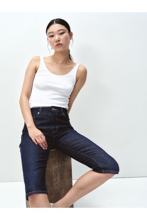 Slim Straight High Capri Jeans