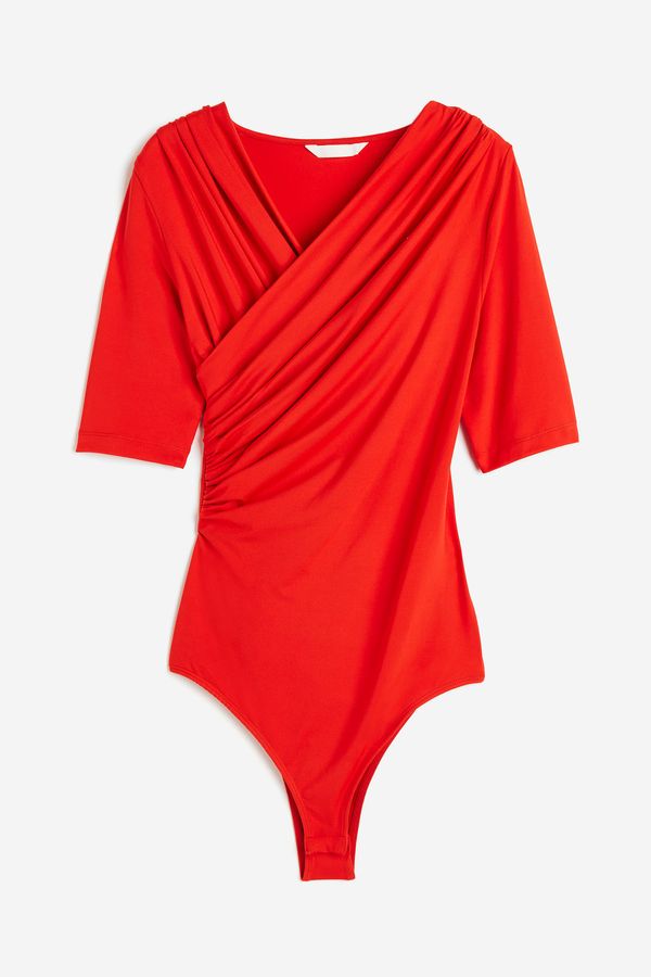Body drapeado