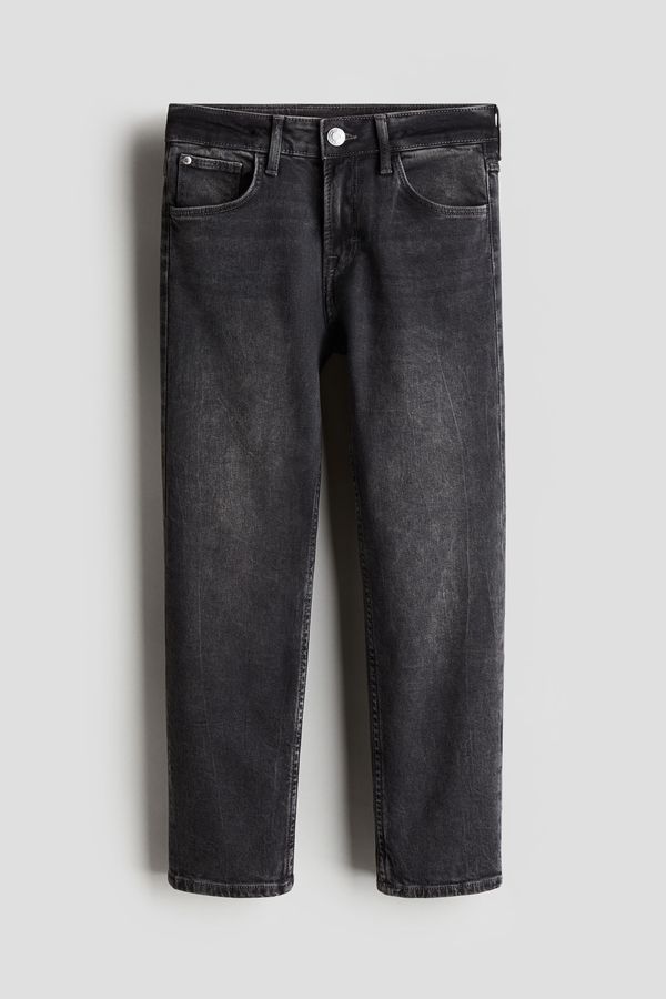 Relaxed Tapered Fit Jeans