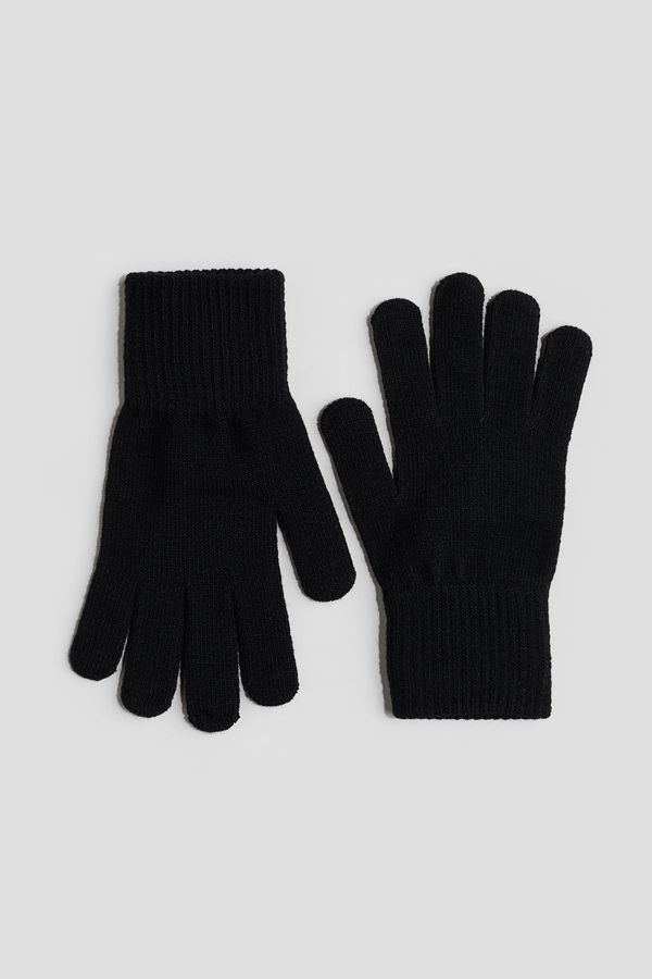 Fine-knit gloves