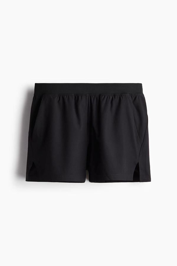 Shorts cortos de deporte en DryMove™