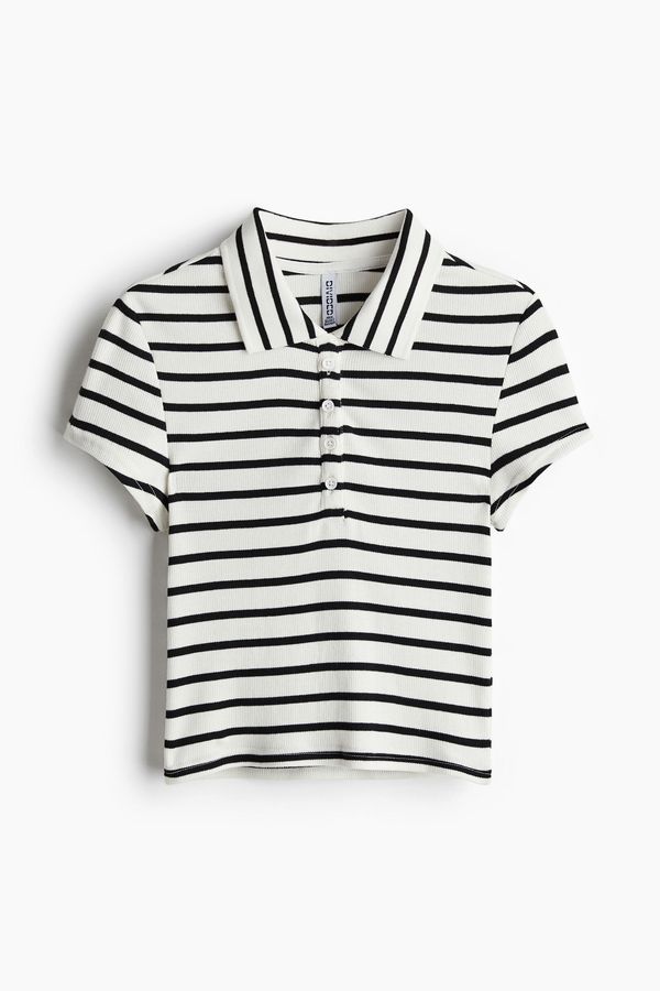 Camiseta estilo polo en punto acanalado