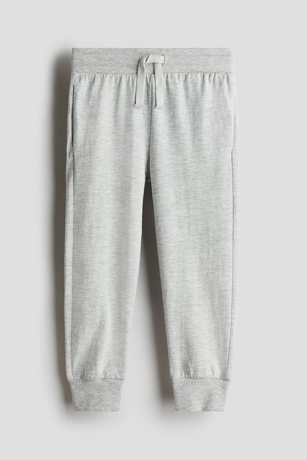 Joggers en punto