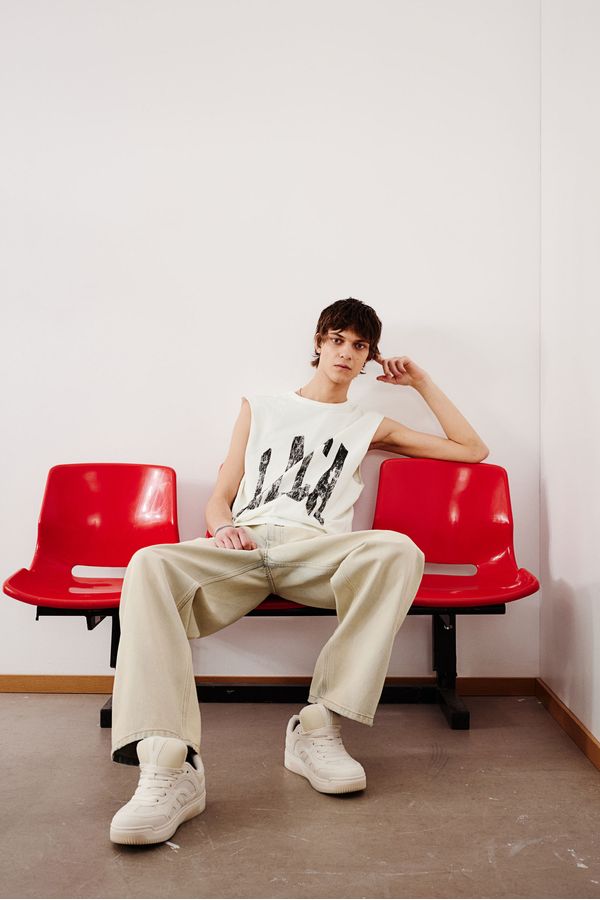Camiseta manga sisa con motivo estampado Loose Fit