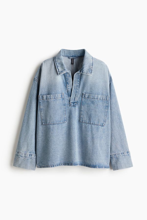 Camisa en denim oversize con diseño popover