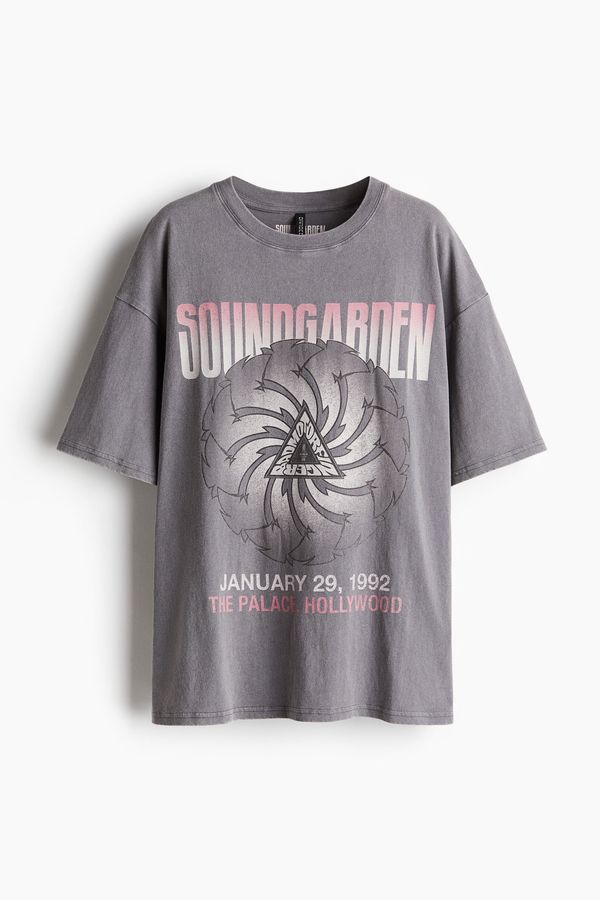 Camiseta oversize con motivo estampado