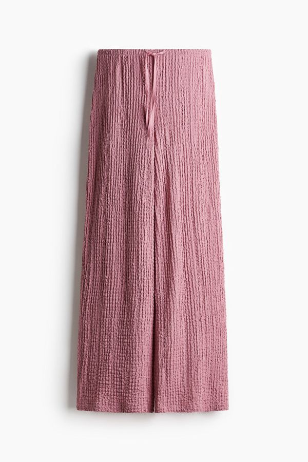 Pantalón efecto arrugado con cordón de ajuste