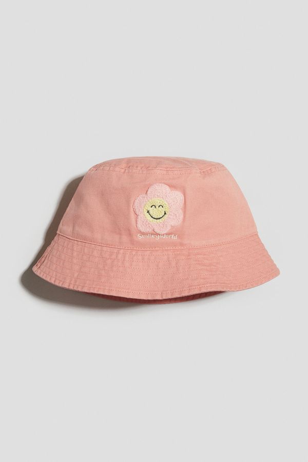 Sombrero de pescador con motivo estampado