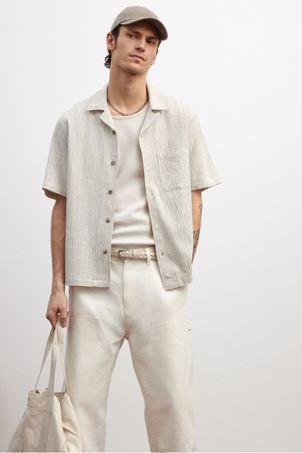 Camisa resort Regular Fit en mezcla de lino