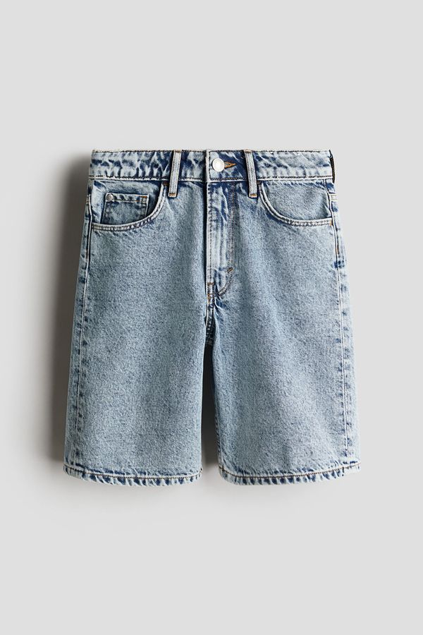 Shorts holgados en denim