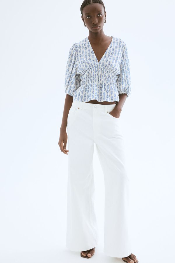 Blusa con escote en V