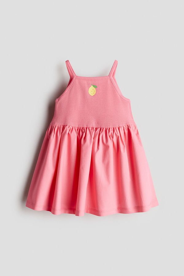 Vestido con detalle estampado