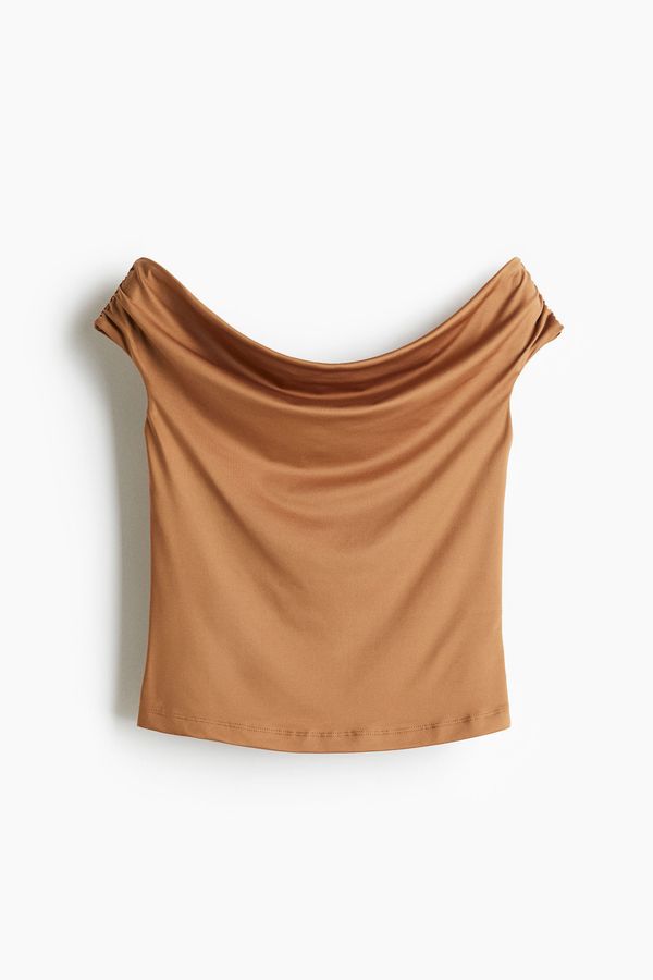 Blusa off-the-shoulder drapeada