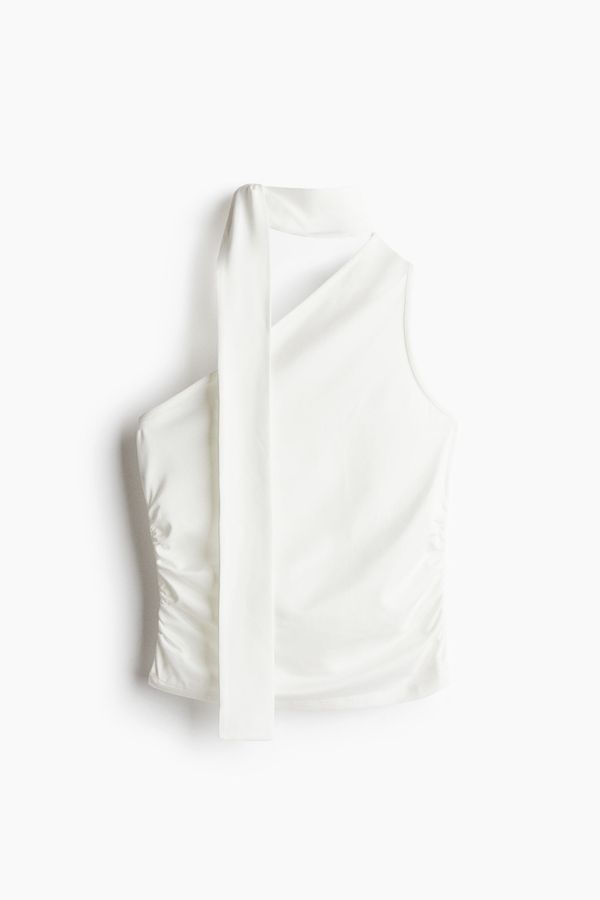 Blusa drapeada de un solo hombro