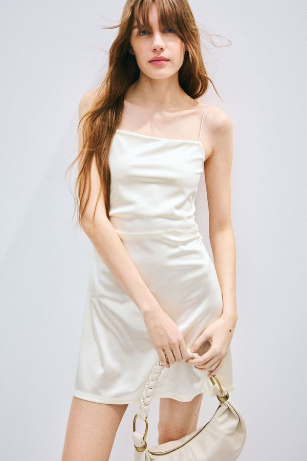 Vestido lencero drapeado