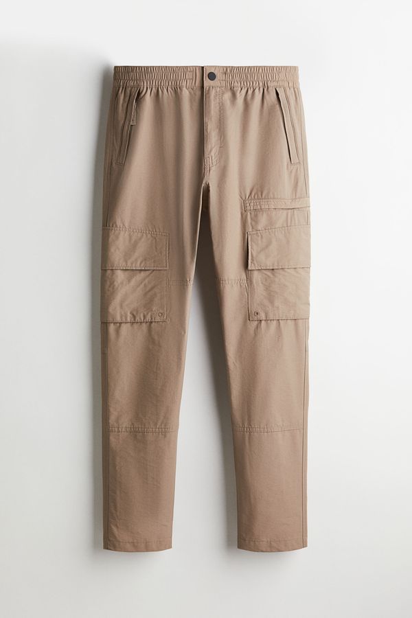 Pantalón cargo en sarga Regular Fit