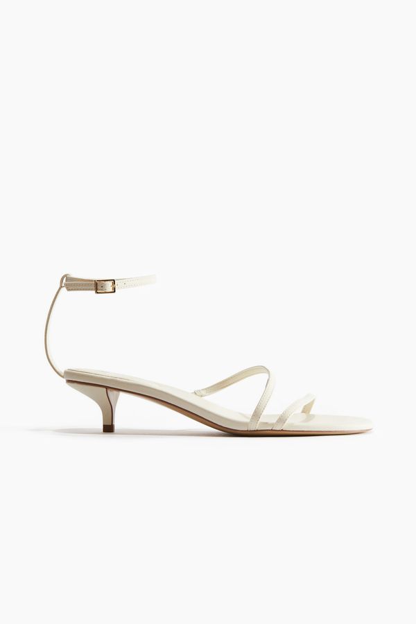 Sandalias de tacón con tiras