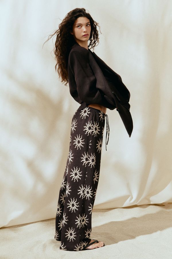 Pantalón con cordón de ajuste