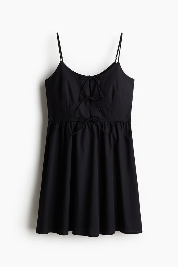 Vestido de popelina con lazadas