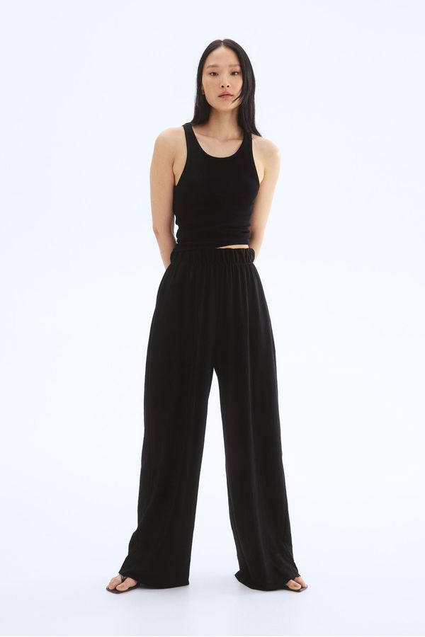 Pantalón ancho