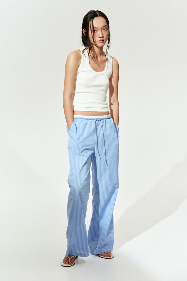 Pantalón de popelina con pretina ajustable doble