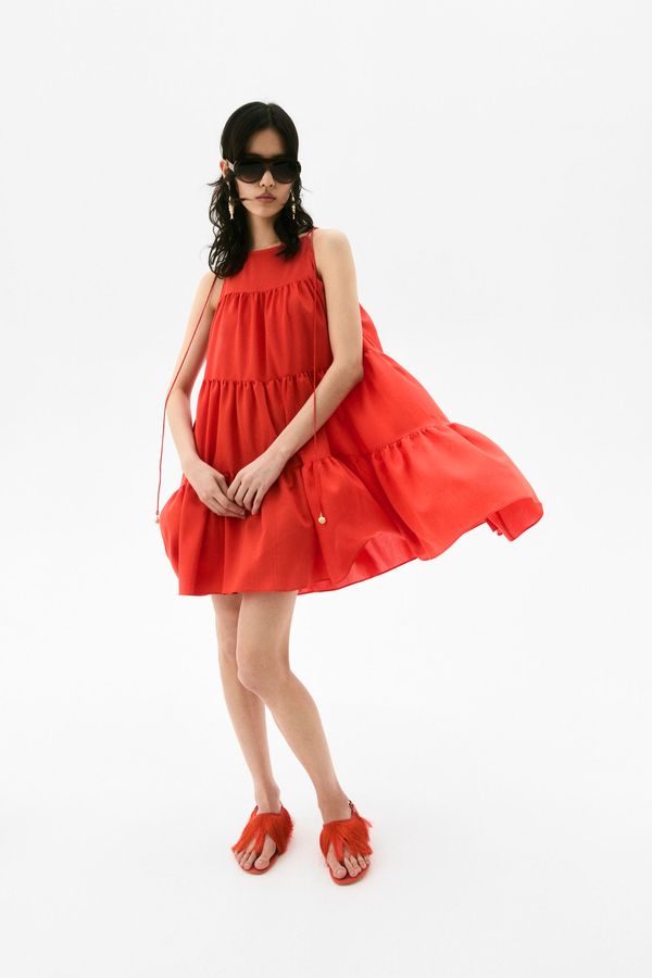 Vestido escalonado de corte en línea A