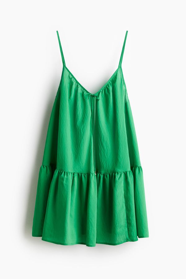 Vestido línea A con tirantes delgadas