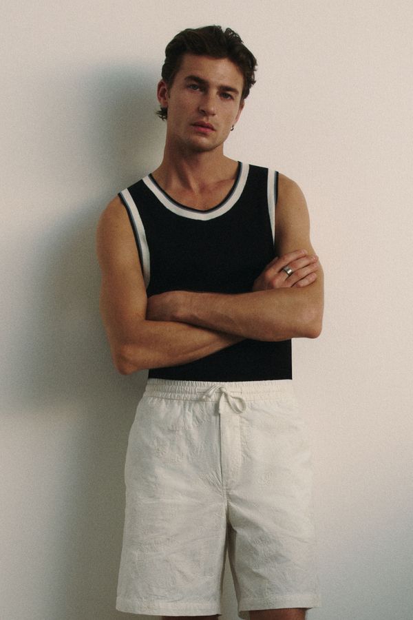Shorts con diseño bordado Relaxed Fit