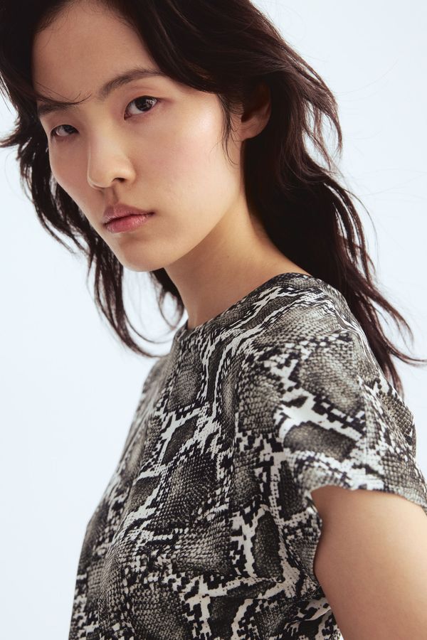 Blusa con manga japonesa