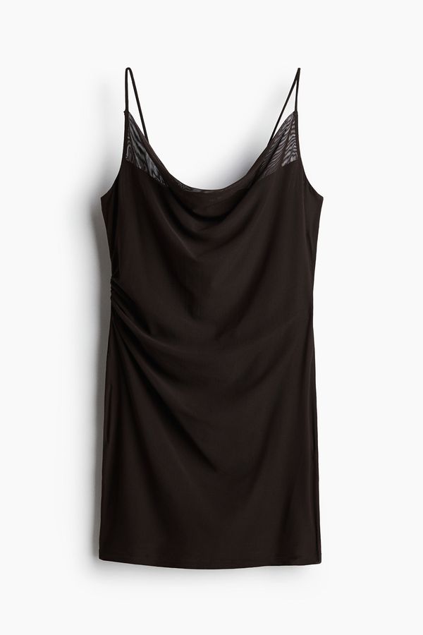 Vestido drapeado de malla