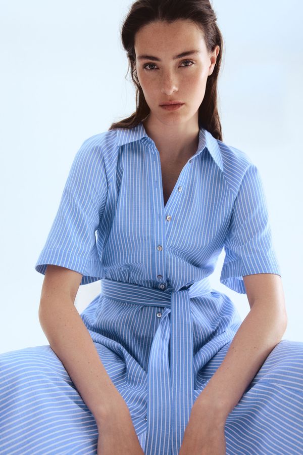 Vestido camisero con cinturón de anudar