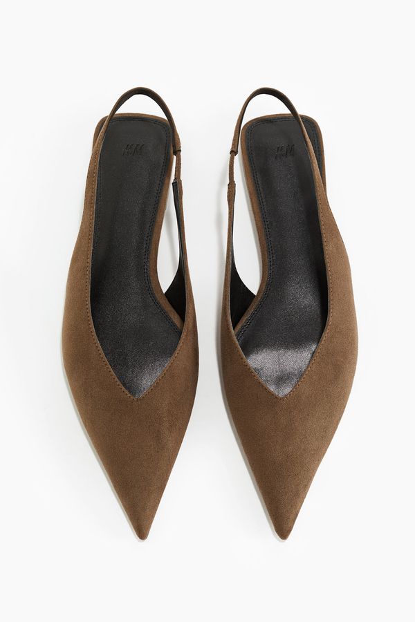 Zapatos destalonados con punta fina