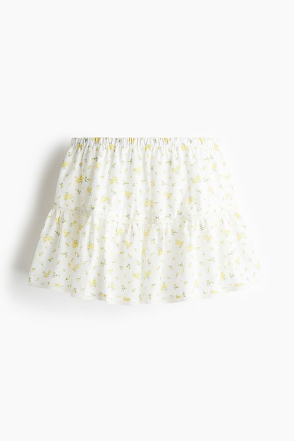 Minifalda con detalles de encaje