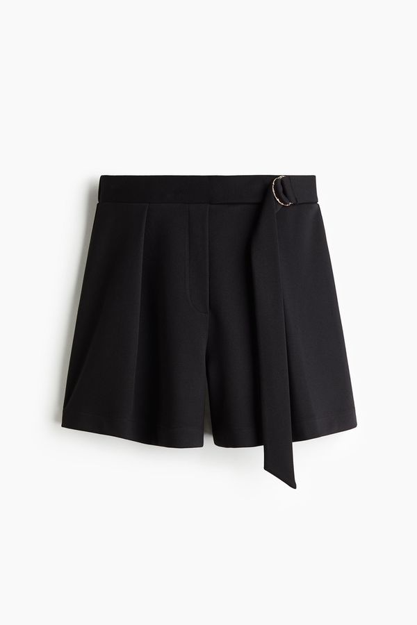 Shorts con cinturón