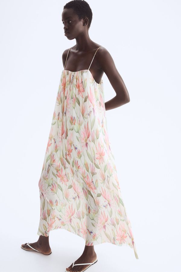 Vestido plisado de tiras