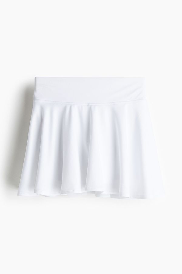Falda de tenis de corte campana con DryMove™