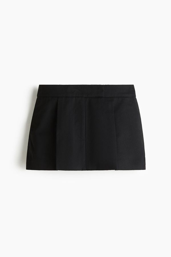 Falda short elegante