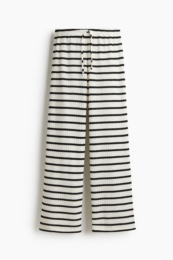 Pantalón en tejido de punto con cordón de ajuste