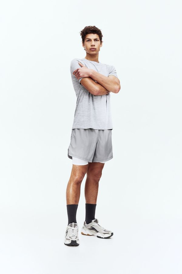 Shorts deportivos de doble capa con DryMove™