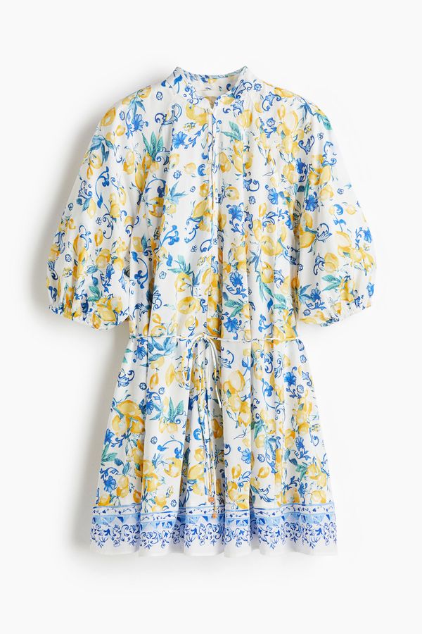 Vestido con cinturón de anudar