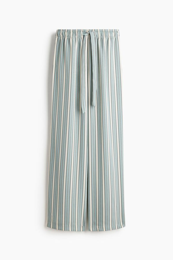 Pantalón en sarga con cordón de ajuste