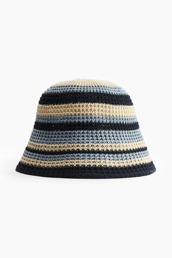 Sombrero de pescador en tejido de punto