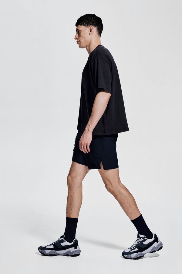 Camiseta de deporte estilo cuadrado con DryMove™