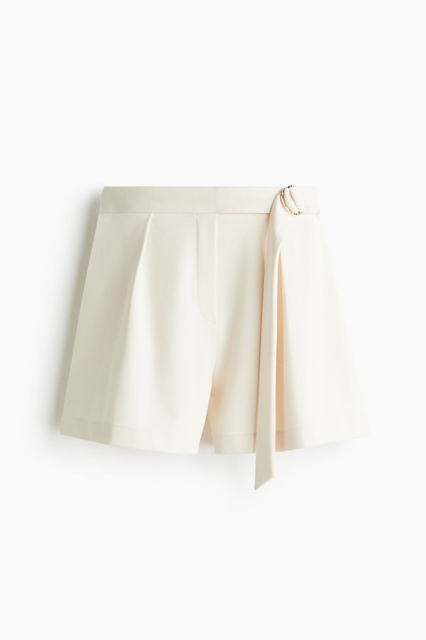 Shorts con cinturón