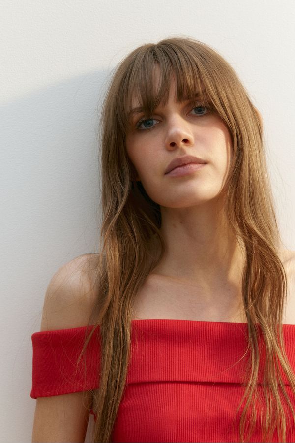 Top off-the-shoulder acanalado