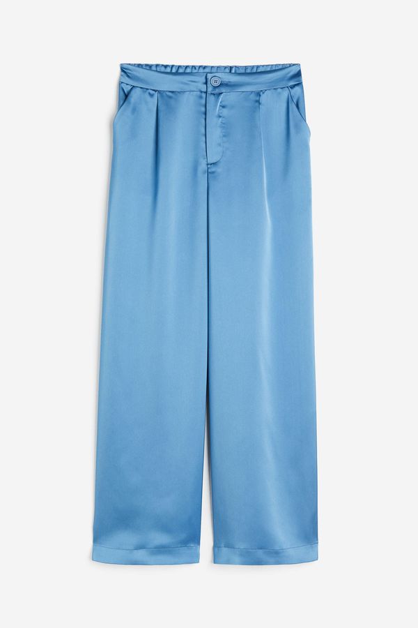 Pantalón clásico en satín